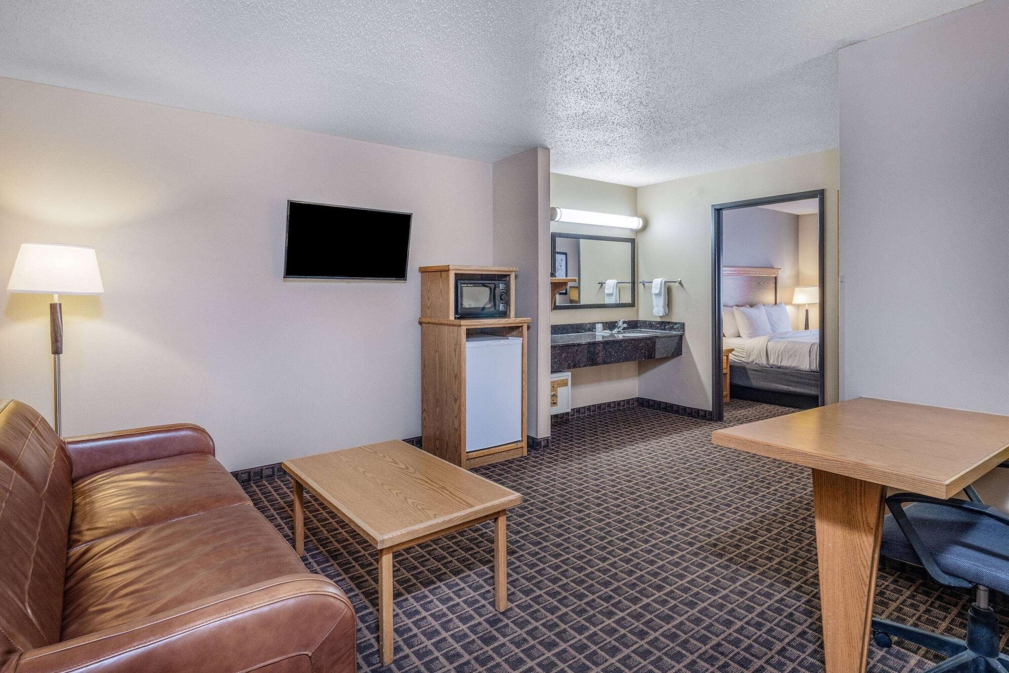 Americinn By Wyndham Aberdeen Event Center Exterior photo